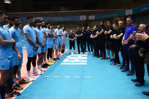 تیم والیبال پیکان