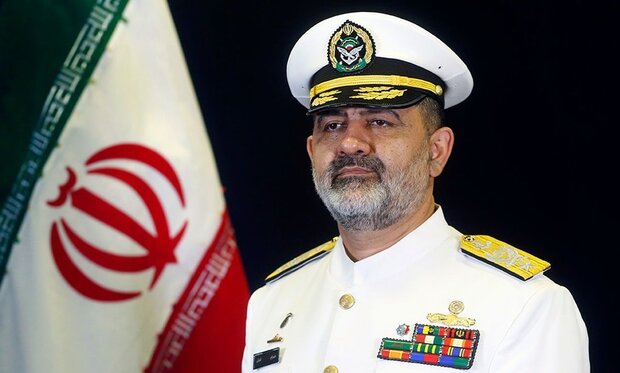 الادميرال ايراني: حرس الثورة لن يضعفه أية هجمة أوربية وسيواصل الدفاع عن المظلومين 