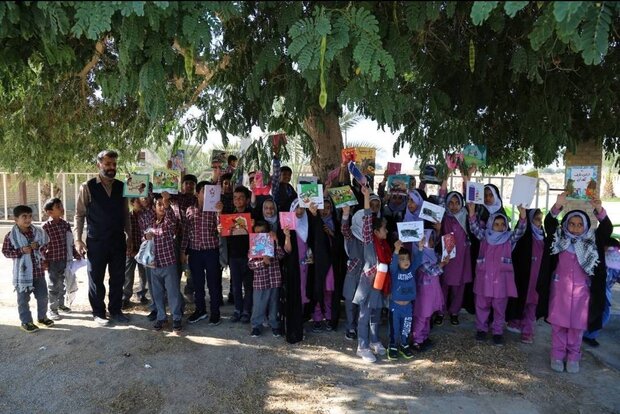 برگزاری برنامه پیک امید کانون پرورش فکری در روستاهای استان بوشهر