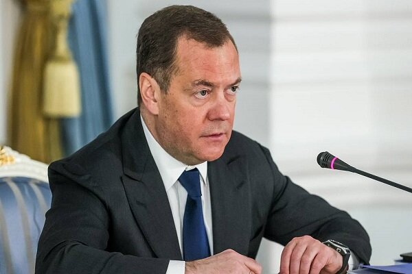 مدودف: «ناتو» یک تشکیلات تبهکار است و باید منحل شود