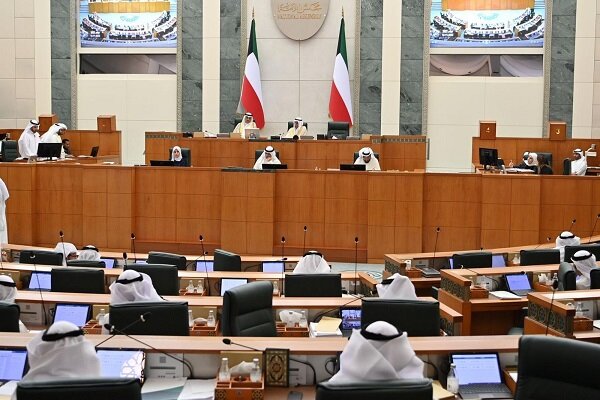 کویتی پارلیمنٹ کی غاصب صہیونی ریاست کے ساتھ تعلقات معمول پر لانےکی مخالفت اور مقاومت کی حمایت پر زور