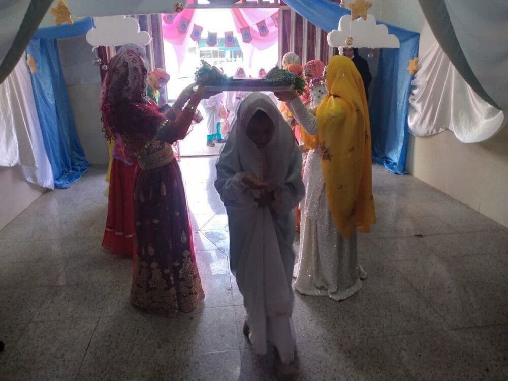آئین جشن تکلیف دانشآموزان فریدنی همزمان با میلاد حضرت زینب (س)