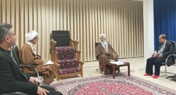 دیدار استاد فلسفه اسلامی جاکارتا اندونزی با آیت الله جوادی آملی