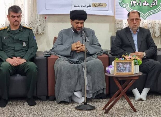 ظرفیتهای شهرستان گناوه در امر ترویج نماز استفاده شود