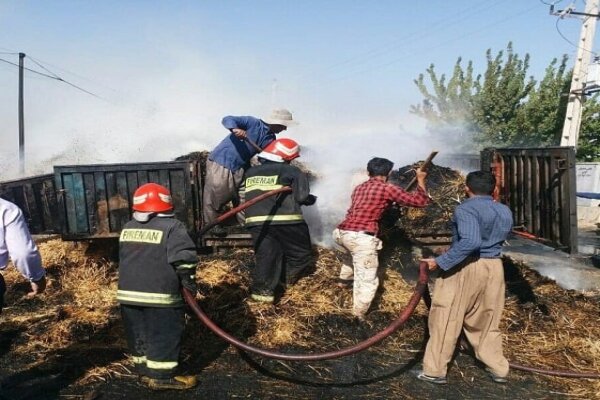 یک کامیون ترکیه ای در مرز باشماق مریوان دچار حریق شد