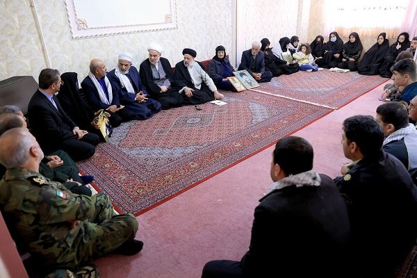 خلال زيارته لكردستان؛ رئيسي: الشيعة والسنة يعيشون معا في المنطقة ويقفون ضد الاعداء/ مُرفق بالصور