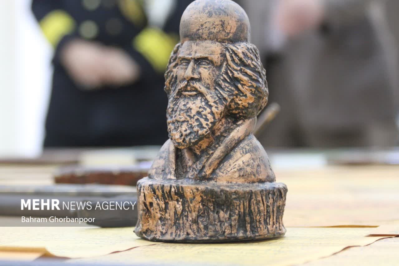 روایت یک قرن گمنامی میرزای جنگل/ دلایل شکست نهضت بازخوانی شود