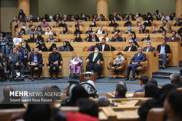 مراسم گرامیداشت روز جهانی افراد دارای معلولیت صبح امروز جمعه ۱۱ آذر ماه ۱۴۰۱ با حضور حجت السلام سید ابراهیم رئیسی رئیس جمهور در سالن اجلاس سران برگزار شد