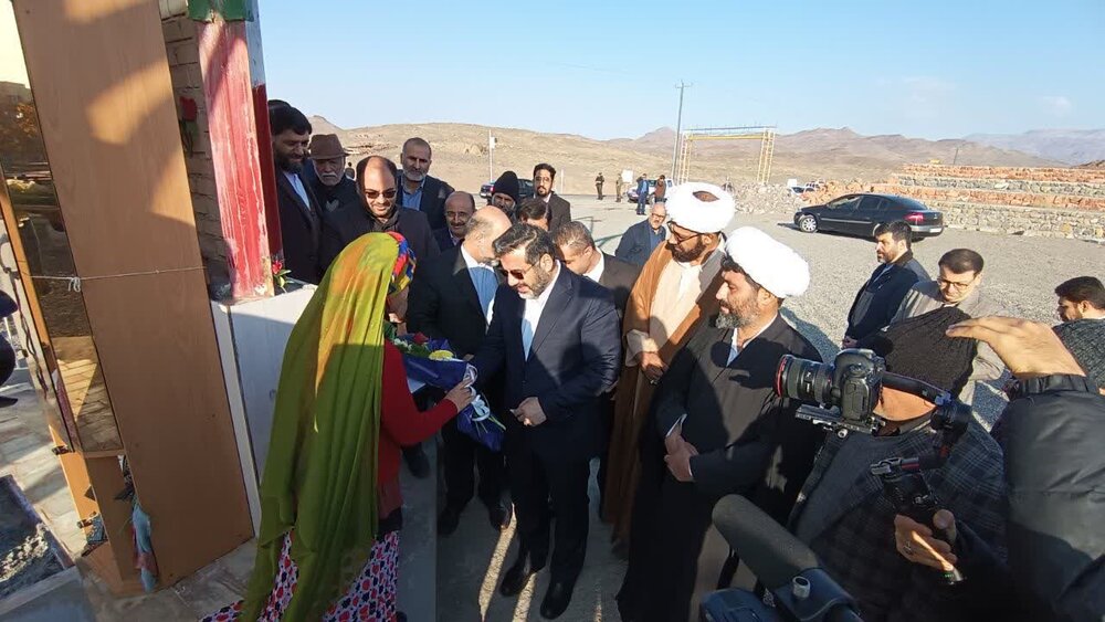 وزیر فرهنگ و ارشاد اسلامی وارد اردستان شد