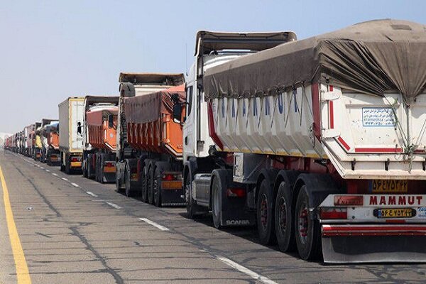 2.1میلیون تن کالا از گمرکات آذربایجان غربی به خارج کشور صادر شد
