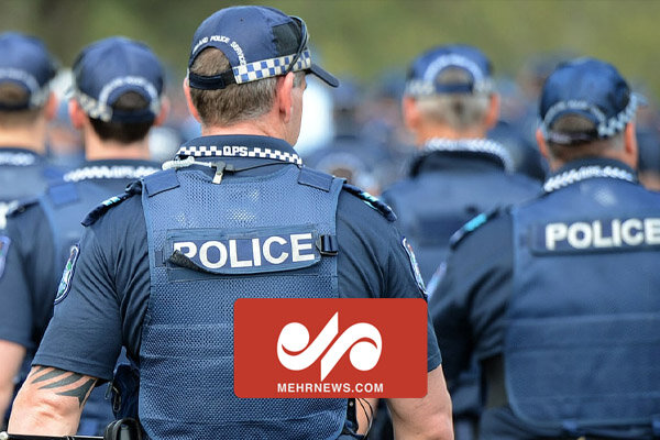 VIDEO: Australia police shoot protestors with shotgun