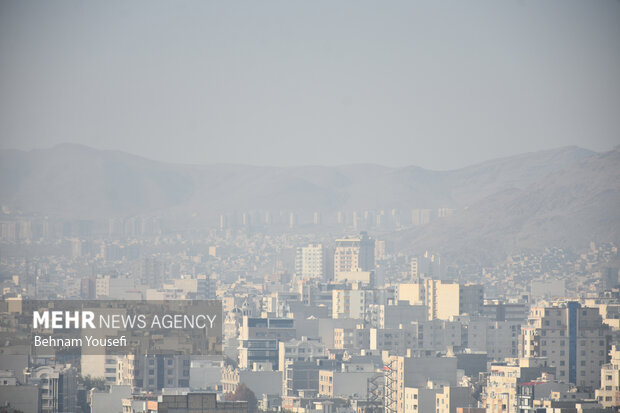 هوای تهران در وضعیت قرمز/ احتمال تعطیلی مدارس