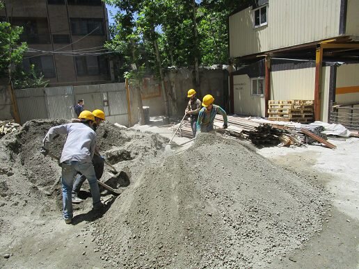 برج سازی با آب شرب در خشکسالی/ ملات گلستانی ها بوی کُلر می دهد