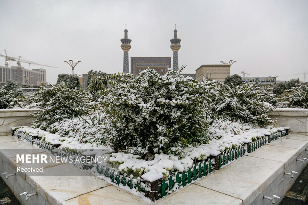 Kutsal kent Meşhed'e ilk kar düştü