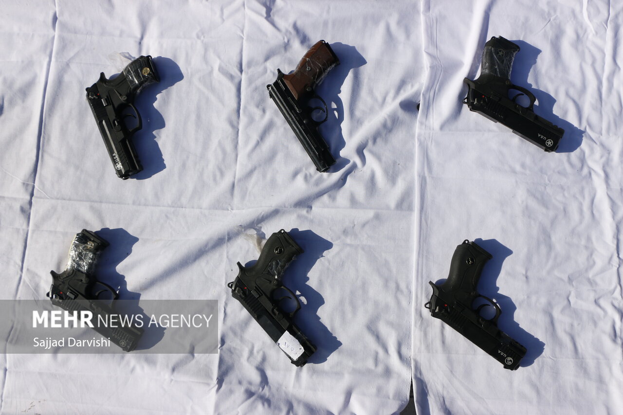 محموله سلاح طی عملیات مشترک پلیس لرستان و ویژه غرب تهران کشف شد