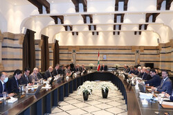 برگزاری جلسه دولت لبنان با مشارکت ۱۷ وزیر