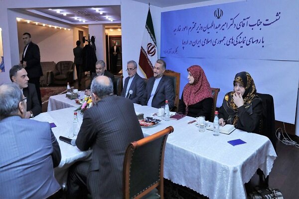 أمير عبد اللهيان يلتقي مع سفراء الجمهورية الإسلامية الإيرانية للدول الاوروبية