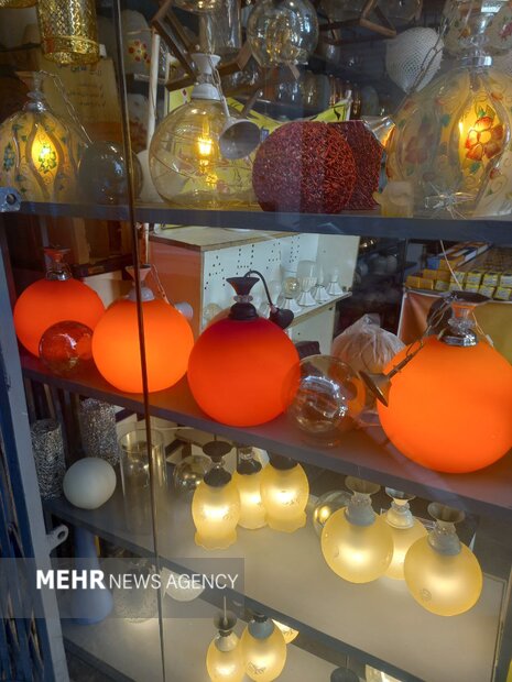 آرامش کامل در بازار لاله زار و فردوسی