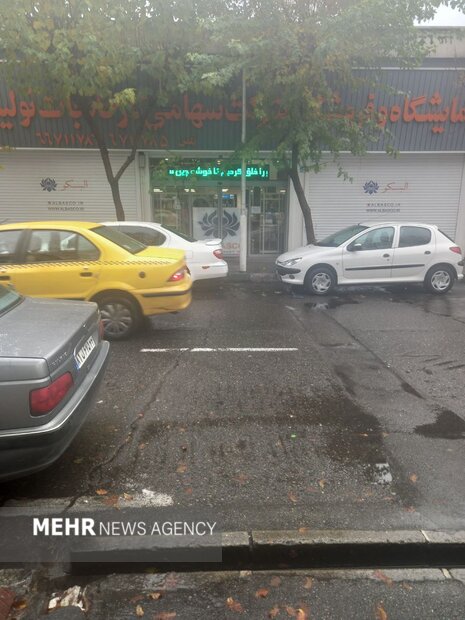 آرامش کامل در بازار لاله زار و فردوسی