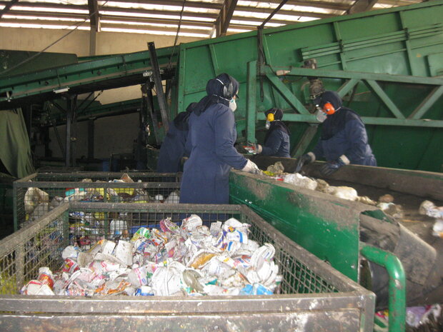 به همت این زن، هیچ زبالهای در کرمانشاه دفن نمیشود!