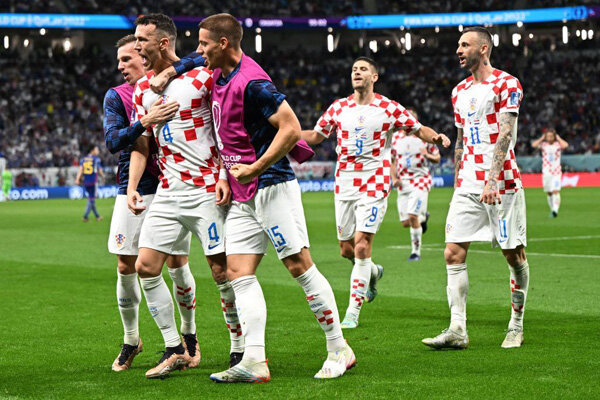 Croatia beat Japan on penalty shootouts to go to next round