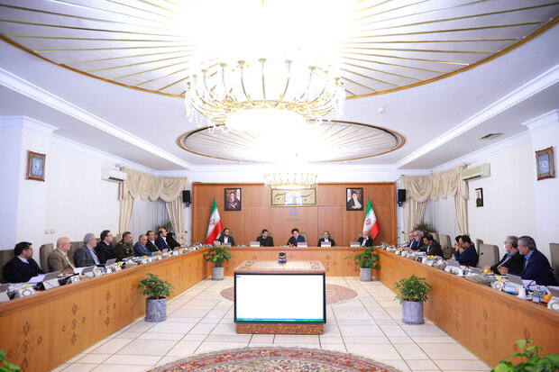 پرداخت حقوق کارکنان دولت در سال آینده بر اساس میزان بهرهوری باشد پرداخت حقوق کارکنان دولت در سال آینده بر اساس میزان بهرهوری باشد