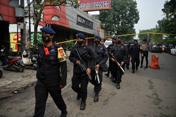 انفجار انتحاری در پاسگاه پلیس اندونزی ۱۰ کشته و مجروح برجای گذاشت