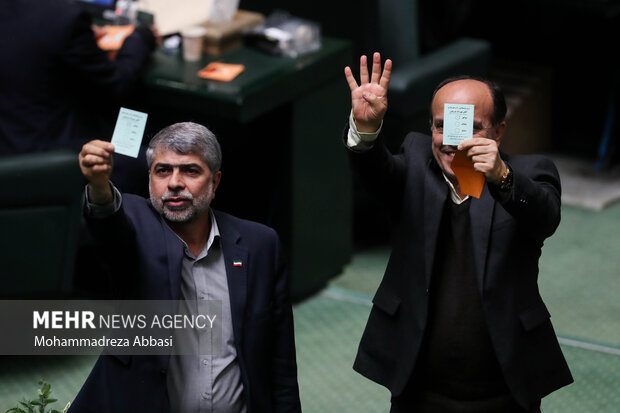 Lawmakers appoint new Iranian road minister