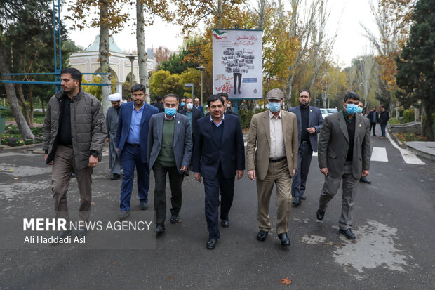 نشست صمیمانه محمد مخبر معاون اول رئیس جمهور و محمد علی زلفی گل وزیر علوم و فناوری با شورای دانشگاه علم و صنعت بعد از ظهر روز چهارشنبه ۱۶ آذر ماه در دانشگاه علم و صنعت برگزار شد