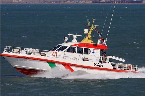 عملیات نجات خدمه ۲ لنج تجاری در مسیر گناوه – دبی انجام شد