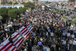 اہواز میں دفاع مقدس کے 111 شہیدوں کی تشییع جنازہ