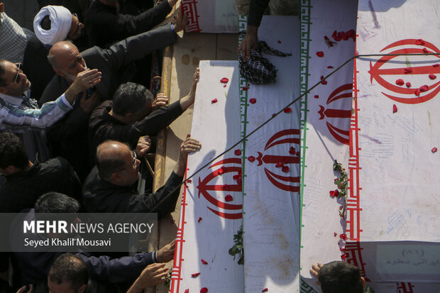 شهدایی که تا پای جان برای ایران ایستادند/مردم اهواز قدرشناس شهدا