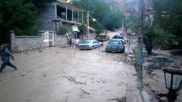 خانه به دوشی سیل زدگان چالوس/وعده های تابستانی در پاییز رنگ نگرفت