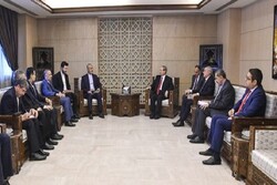 Iran deputy FM holds talk with Syrian FM in Damascus