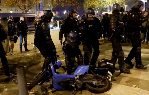 شلیک گاز اشک آور و درگیری پلیس فرانسه با هواداران تیم ملی مراکش