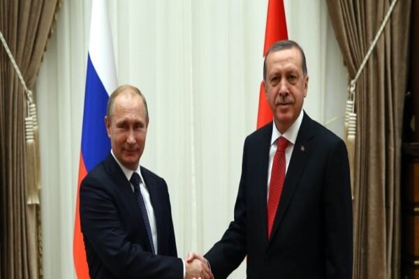 Erdogan, Putin discuss exporting goods via grain corridor