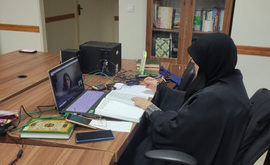 قرائت،ضبط،مسابقات،مرحله،شركت،خواهران،تصويري