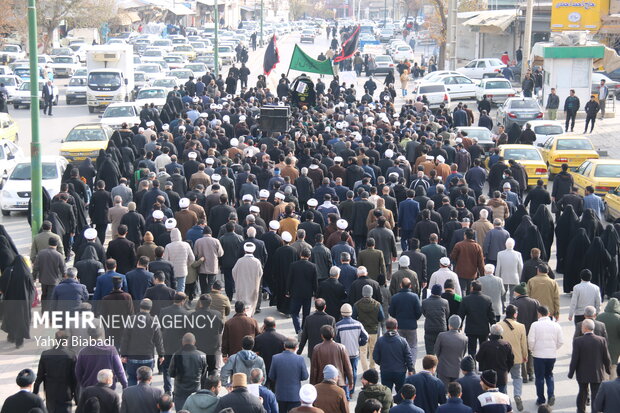 مراسم تشییع پیکر «آیت الله معصومی لاری» در کرمانشاه