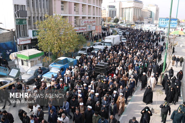 مراسم تشییع پیکر «آیت الله معصومی لاری» در کرمانشاه