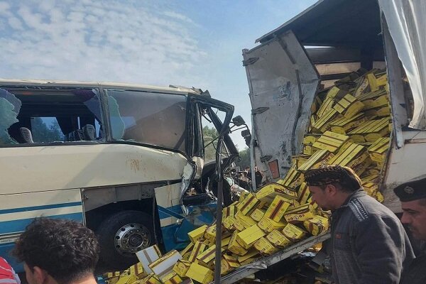 إصابة 19 زائر إيراني بحادث مروري في النجف 