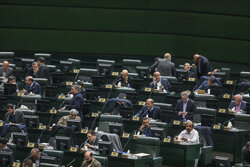 مجلس با حذف سقف افزایش حقوق ۵۵ میلیون تومانی اعضای ‌هیئت علمی مخالفت کرد