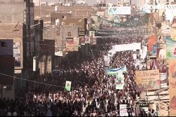 برگزاری راهپیمایی گسترده یمنی‌ها در صعده به مناسبت روز شهید