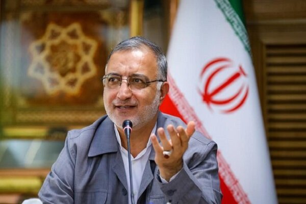 شهردار تهران رأی خود را به صندوق انداخت
