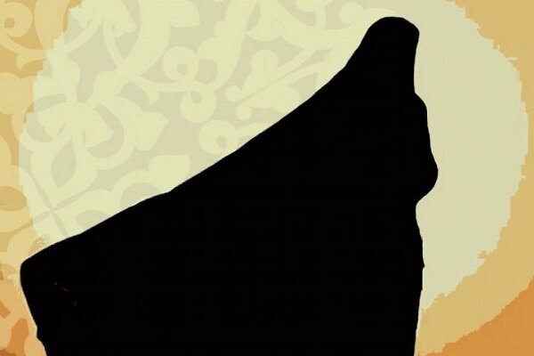 زن درانقلاب اسلامی از تحجر دوری می‌کند اما در دامن تجدد نمی‌افتد