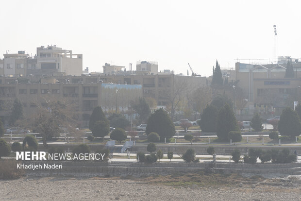 هوای اصفهان برای گروههای حساس ناسالم است