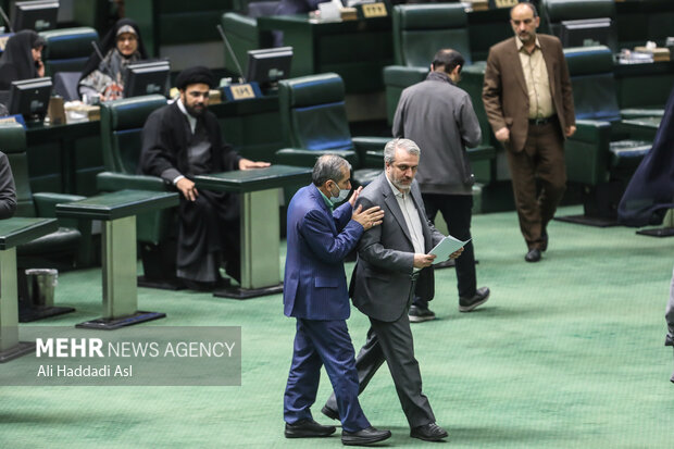 سید رضا فاطمی امین وزیر صمت در صحن علنی مجلس شورای اسلامی حضور دارد