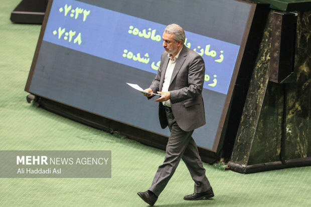 سید رضا فاطمی امین وزیر صمت در صحن علنی مجلس شورای اسلامی حضور دارد