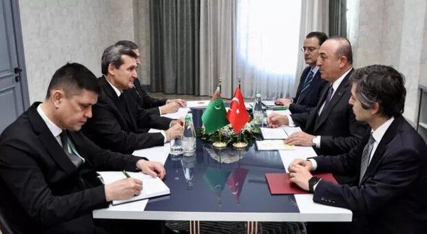 Çavuşoğlu, Türkmenistanlı mevkidaşı Meredov ile görüştü Çavuşoğlu, Türkmenistanlı mevkidaşı Meredov ile görüştü