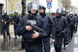 آماده‌باش فرانسه برای بازی با مراکش/ ۱۰ هزار پلیس در خیابان‌ها مستقر شدند