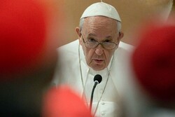 پاپ فرانسیس : جهان تشنه صلح است